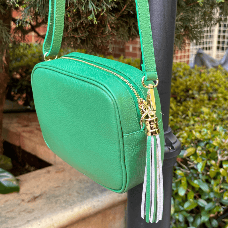 Sidekick leather crossbody bag with removable strap green